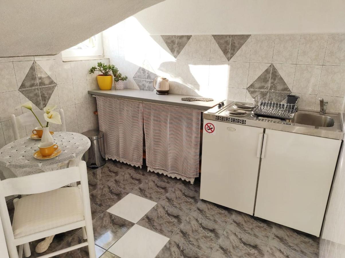 Apartmani Mlaja Трпань Экстерьер фото